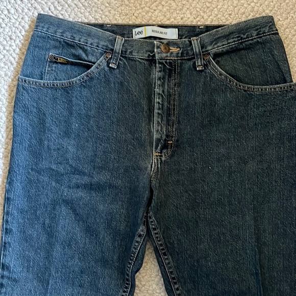 Men’s Lee jean, regular fit, 36W x 30L - Picture 2 of 3